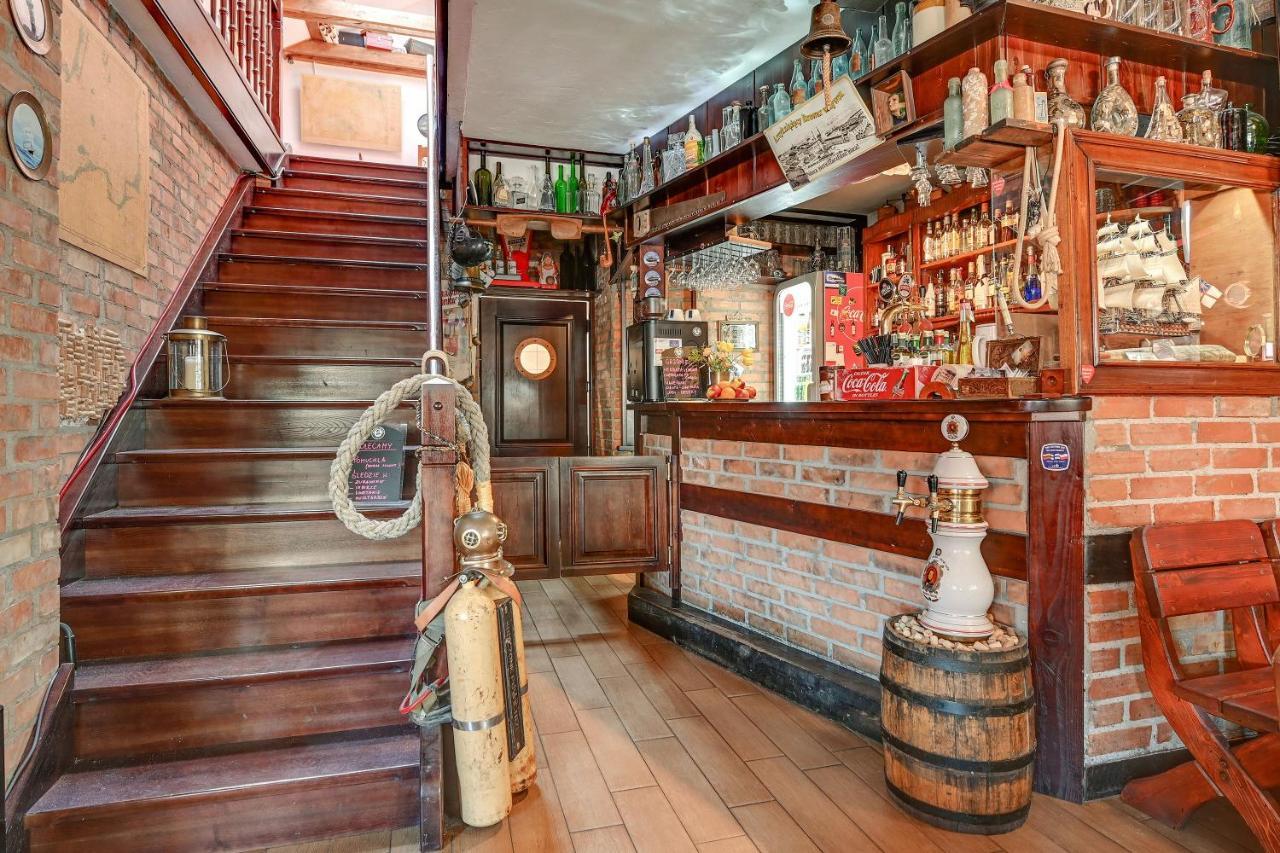 Villa & Restaurant Admiral Nelson Hel Extérieur photo