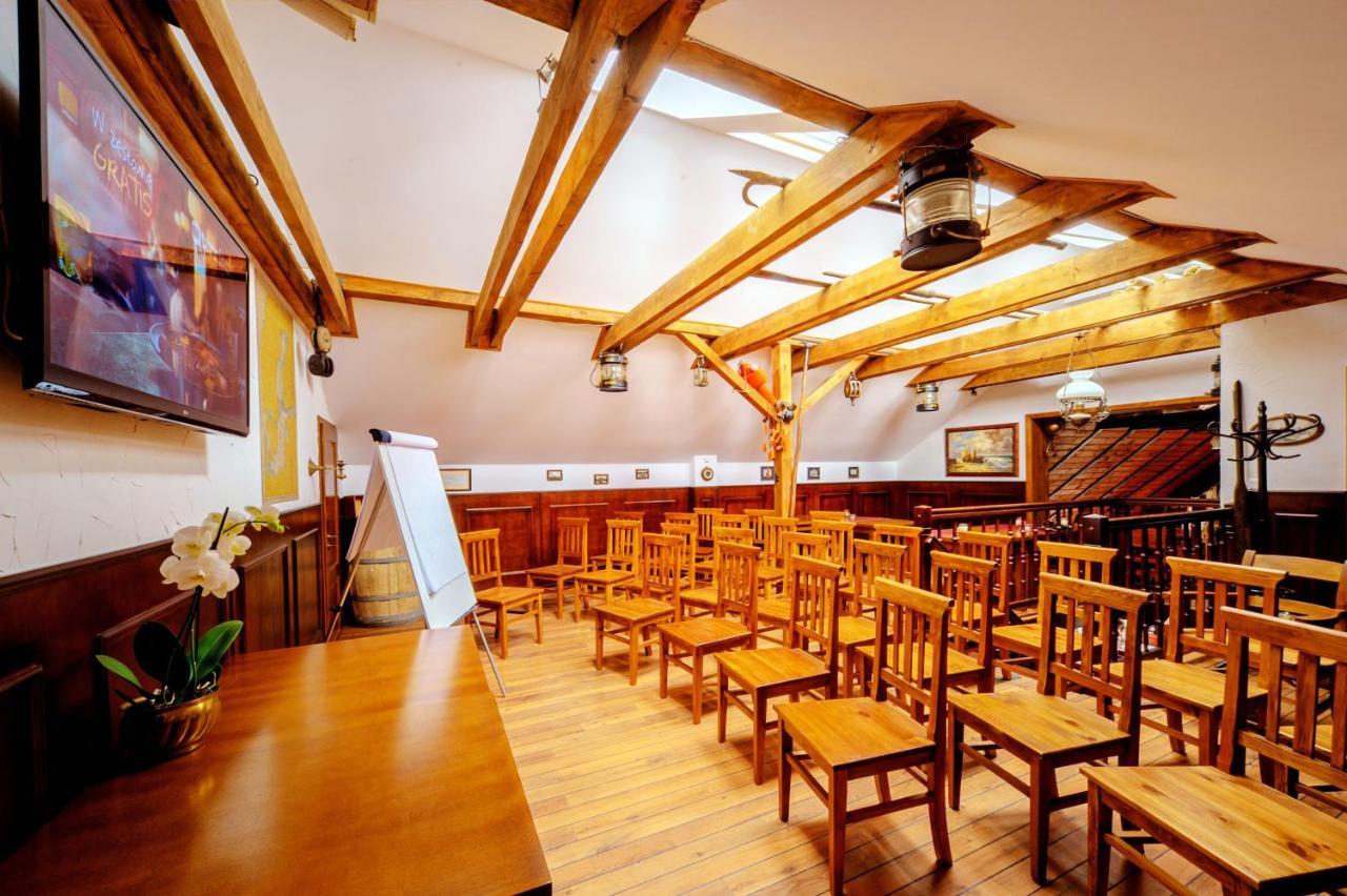 Villa & Restaurant Admiral Nelson Hel Extérieur photo