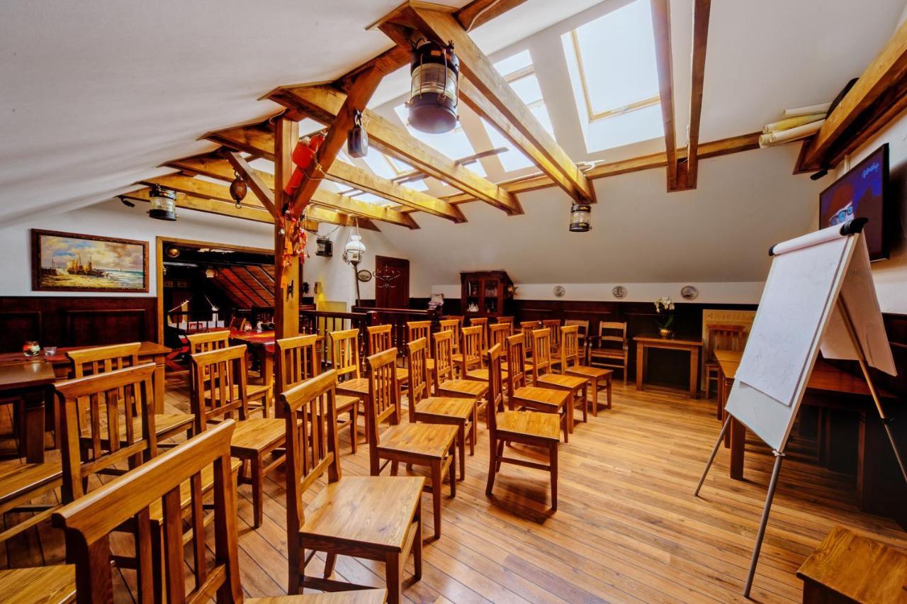 Villa & Restaurant Admiral Nelson Hel Extérieur photo