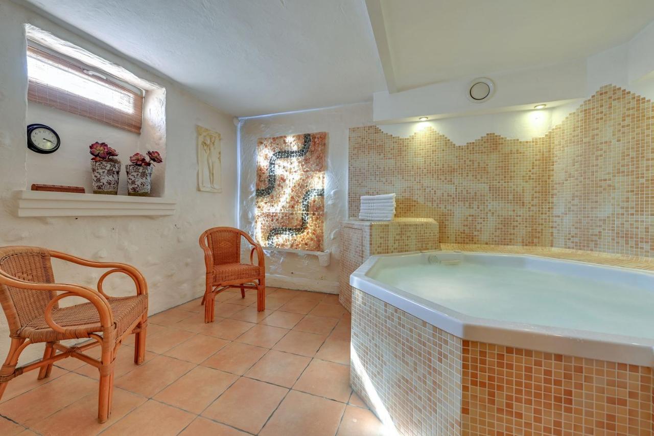 Villa & Restaurant Admiral Nelson Hel Extérieur photo