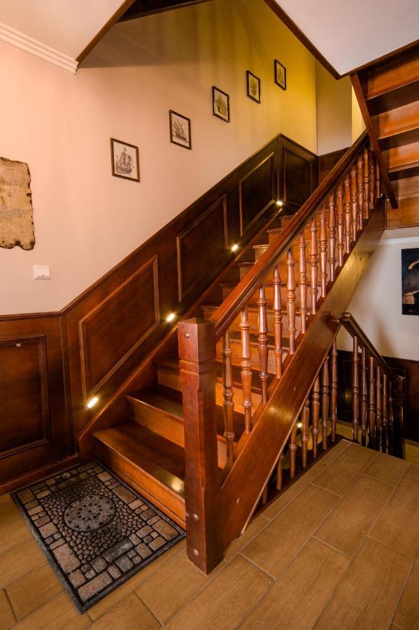 Villa & Restaurant Admiral Nelson Hel Extérieur photo